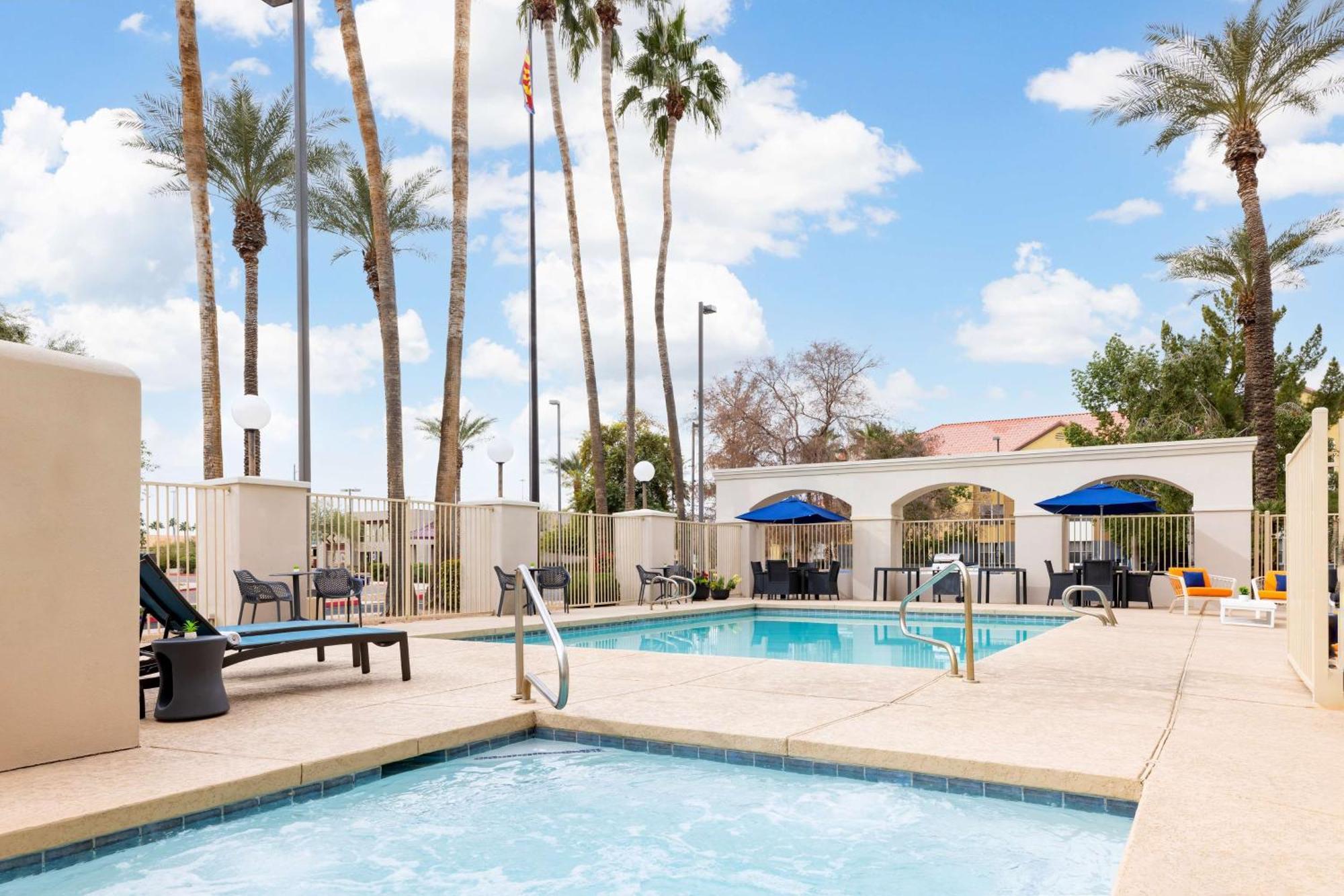 Hampton Inn Phoenix-Chandler Exterior photo